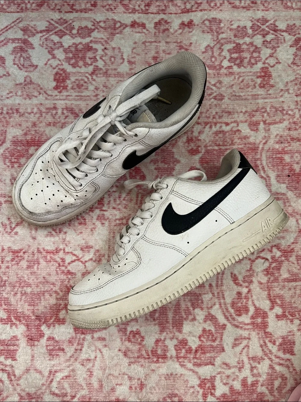 Nike White Sneakers with Black Swoosh — Women’s Low Top